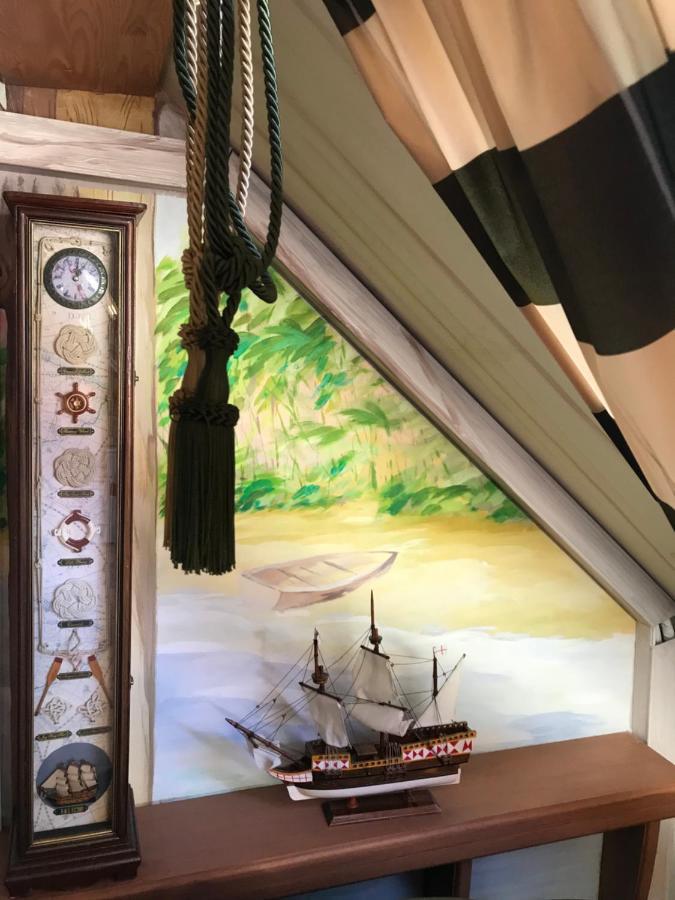 Отель Don Quijote Koezepkori Panzio Es Etterem Ленти Экстерьер фото